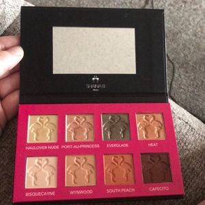 Brand new Shaina B eye shadow pallet!